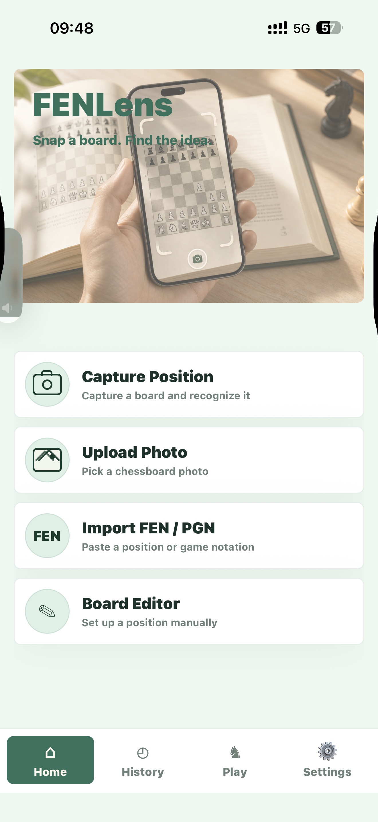 FENLens home screen with camera, photo, FEN PGN import, and board editor options
